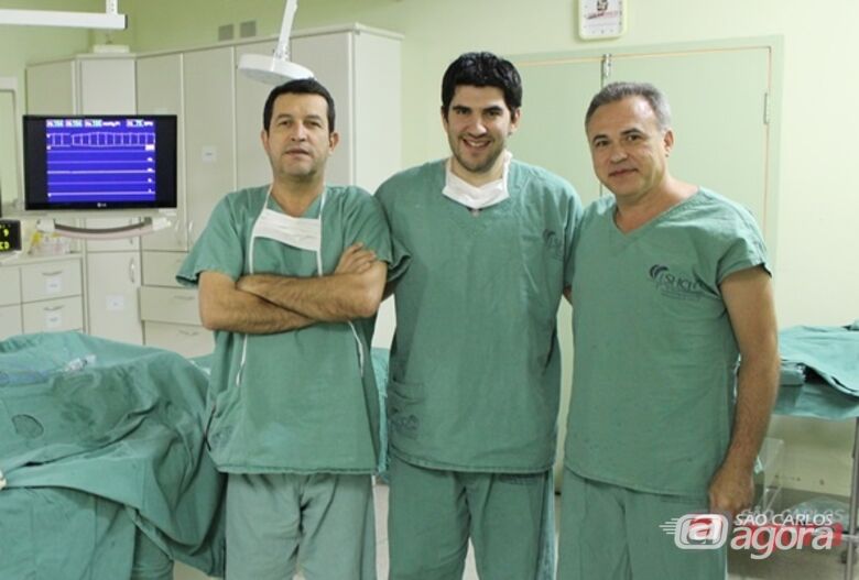 Da esquerda para a direita estão os médicos João Orávio de Freitas Jr, Said Assaf Neto e Sérgio Berti - 