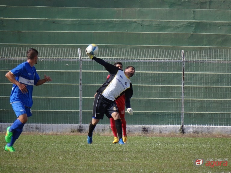 Tom está invicto na meta são-carlense: em dois jogos ainda não sofreu gol / Foto: Marcos Escrivani -