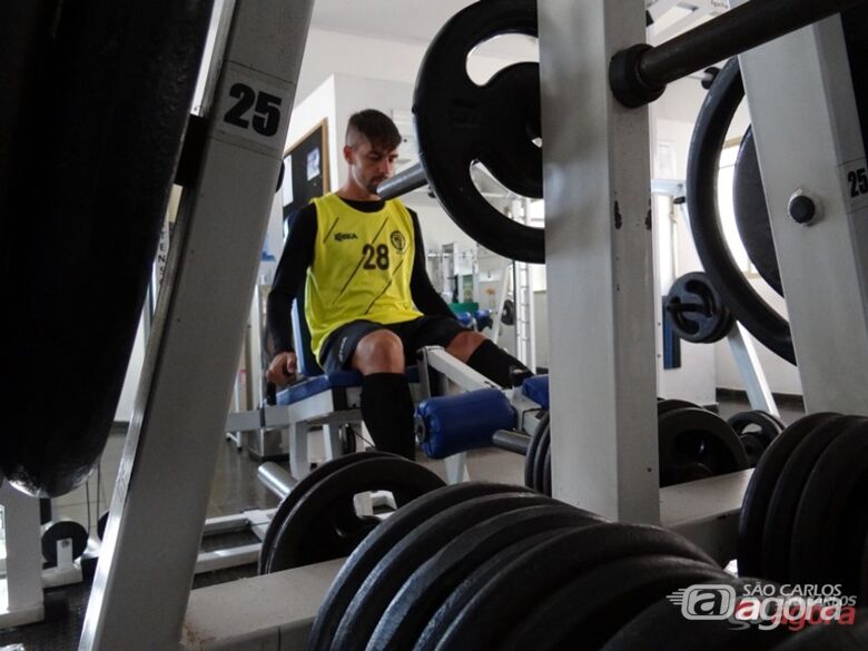 Mário Augusto durante o treino na Espaço Saúde: “a preparação para encarar o Inter está forte”, admitiu o jogador Marcos Escrivani - 