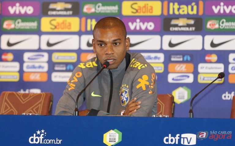 “O grupo está aberto, todos com chances de classificar; temos que redobrar atenção”, afirmou Fernandinho. Rafael Ribeiro/CBF -