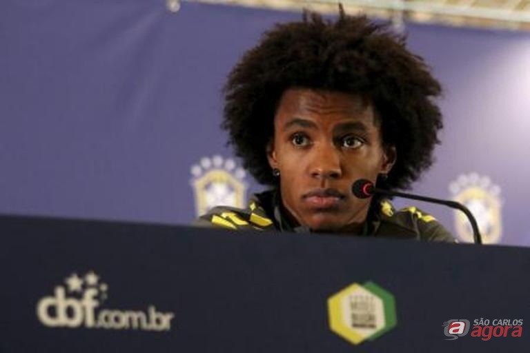 "Temos que jogar para cima do adversário, sem medo e buscar o controle do jogo”, disse William. Foto Reuters/Pablo Sanhueza -