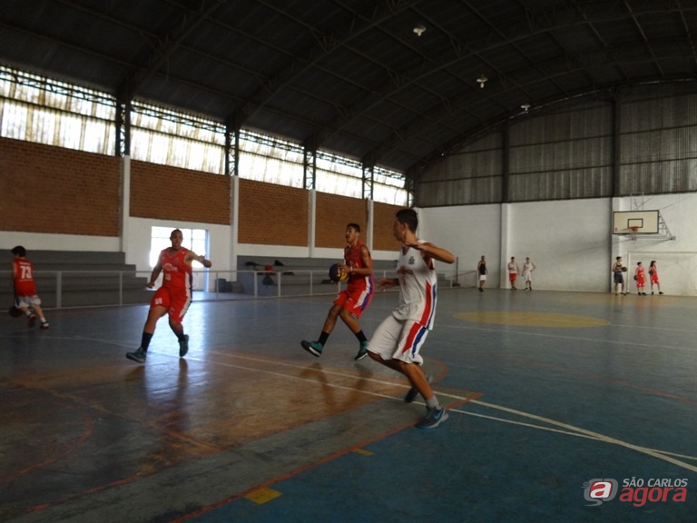 Equipe sub16 perdeu a invencibilidade na Liga em um jogo tenso. Foto: Marcos Escrivani -