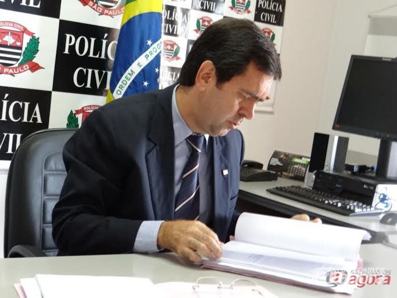 Delegado Maurício Antônio Dotta e Silva disse que Marquinho foi ouvido e negou ser médico oftalmologista e teve seus documentos furtados. (foto Pedro Maciel) - 