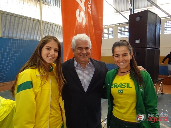 Marquinho e as triatletas de São Carlos, Ana Luiza de Sousa Mota e Luma Marucci Guillen -