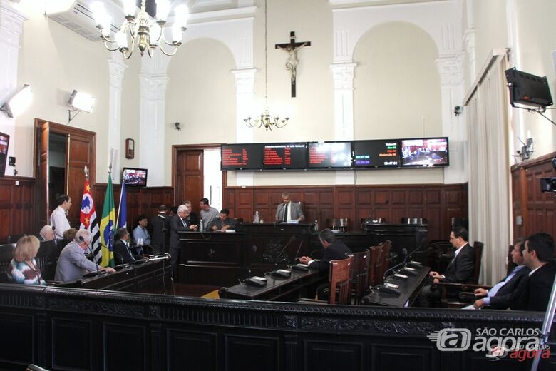 Plenário da Câmara durante sessão que aprovou a LDO-2016 em primeiro turno no último dia 18 - 