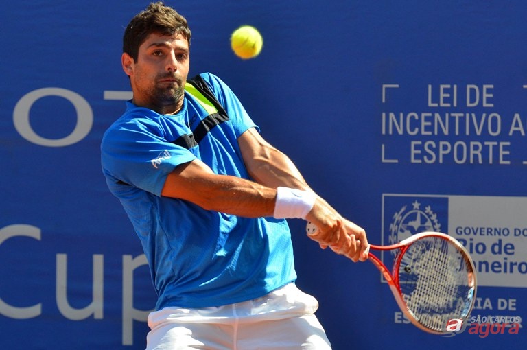 Tiago Lopes, 495º do mundo, superou Rafael Matos, 757º da ATP, por 6/3 e 7/6 (6) na primeira rodada em Itajaí. Foto: João Pires/FotoJump -