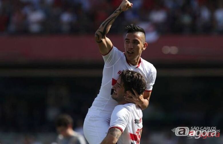Centurion comemora com Alexandre Pato gol são-paulino. Foto: Facebook/São Paulo FC -