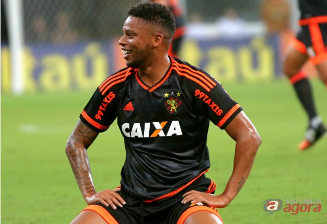 André comemora vitória do Sport em cima do São Paulo. Foto: Carlos Ezequiel Vannoni -