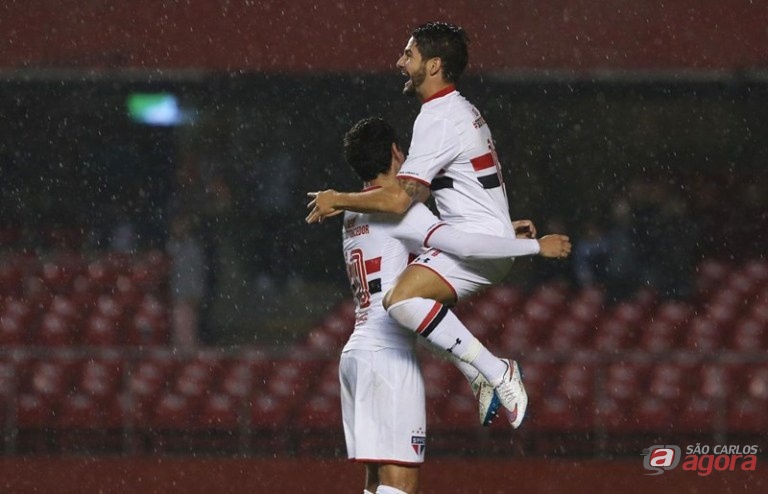 Pato está otimista e acredita que o São Paulo irá conquistar os três pontos. Foto: Rubens Chiri/saopaulofc.net -
