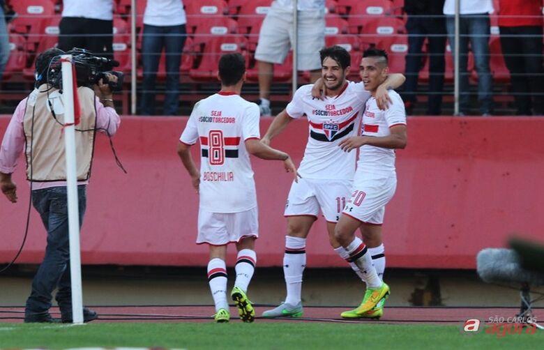 Alexandre Pato comemora gol são-paulino. Vitória importante do Tricolor. Foto: Rubens Chiri/saopaulofc.net -