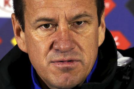 "Temos que primeiro buscar jogadores acima da média para depois sair o craque, mas se buscarmos o Pelé, vai ser difícil", afirmou Dunga. Reuters/Carlos Garcia Rawlins -