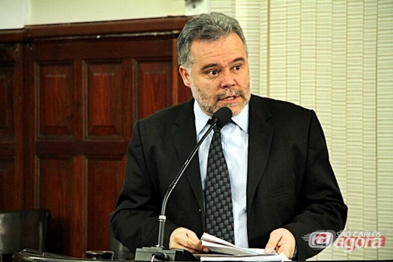Lineu Navarro: Obras paradas prejudicam milhares de usuários do SUS em São Carlos. -