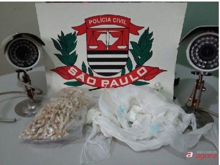 Foram realizados três autos de prisão em flagrante delito, apreendidos armas, munições e drogas. Fotos: Divulgação -