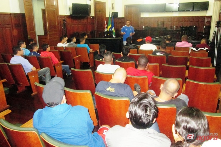 Encontro realizado na Câmara definiu os grupos da competição. Gustavo Curvelo/Divulgação -