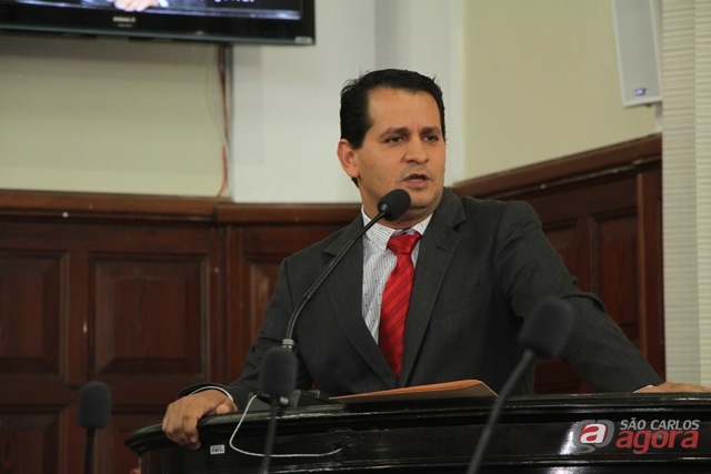 Vereador Roselei: “Redução da carga horária prejudicará milhares de pais e alunos da educação infantil” -