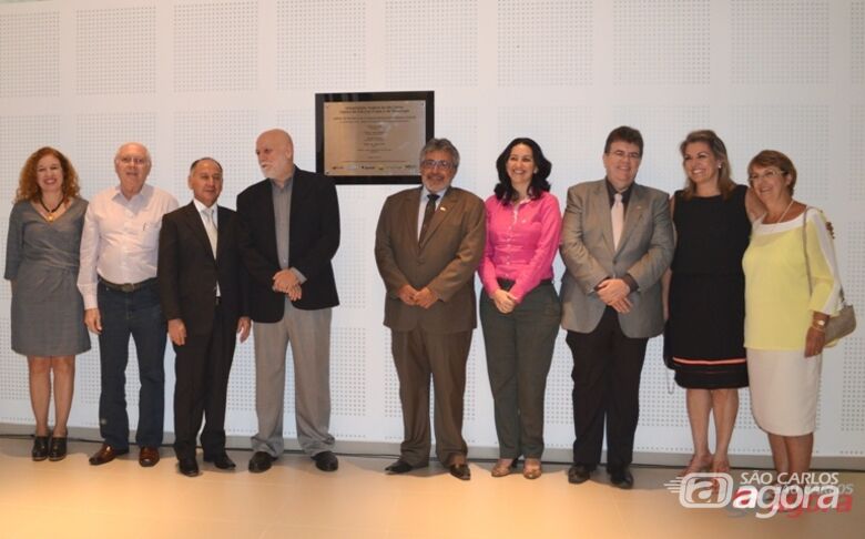 Autoridades na inauguração do Centro de Pesquisas em Materiais Avançados e Energia. Foto: Beatriz Maia - 
