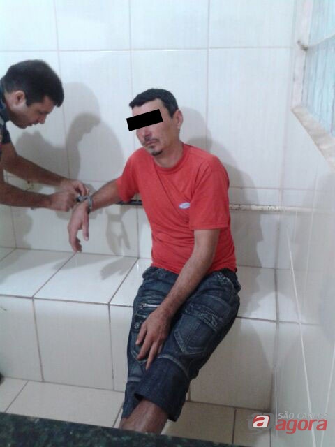 Acusado foi preso em flagrante. (foto Maycon Maximino) -