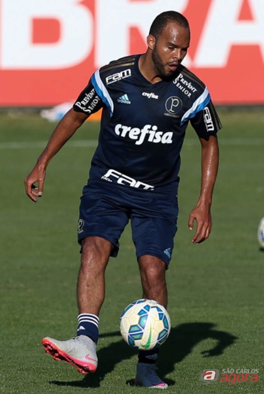 Alecsandro treina e é uma das opções do ataque palmeirense. Foto: Cesar Greco/Agência Palmeiras/Divulgação -