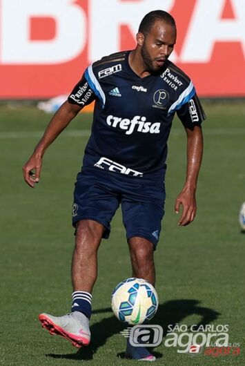 Alecsandro treina e é uma das opções do ataque palmeirense. Foto: Cesar Greco/Agência Palmeiras/Divulgação - 