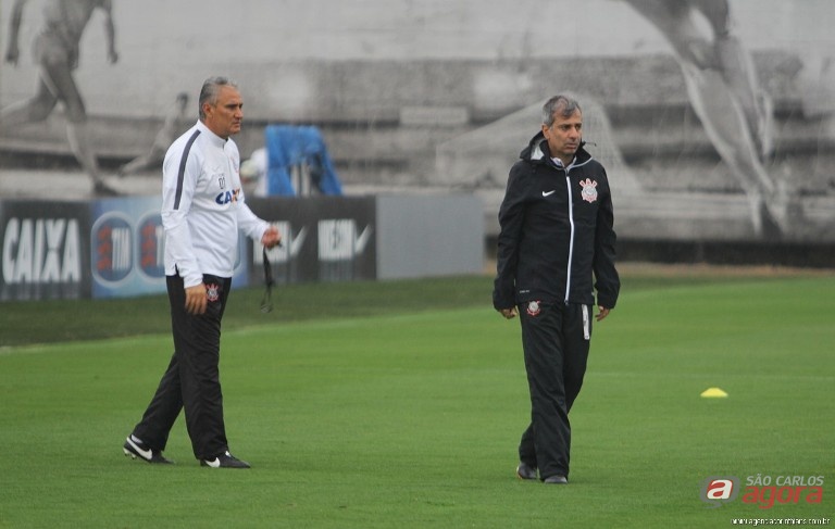 Tite observa treino e despista sobre escalação do Corinthians. Foto: agenciacorinthians.com.br -