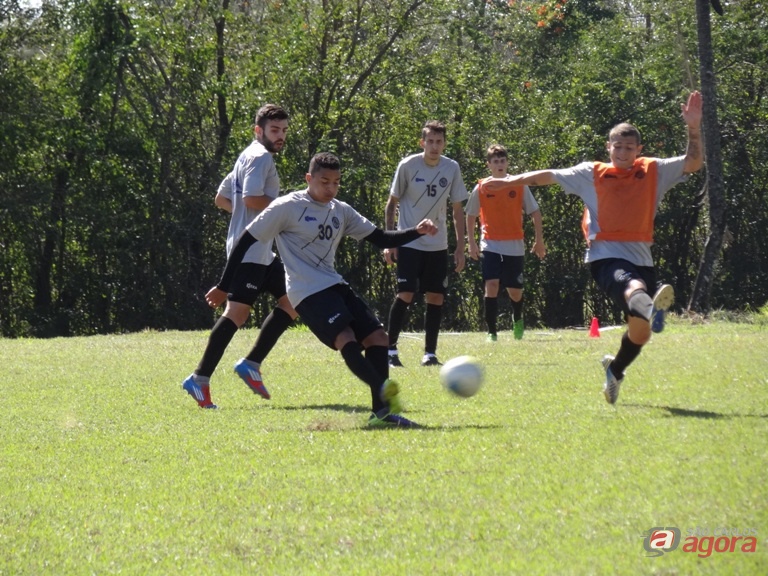 São Carlos durante os treinos. Equipe está focada em mais uma vitória na manhã deste domingo no Luisão. Fotos: Marcos Escrivani -