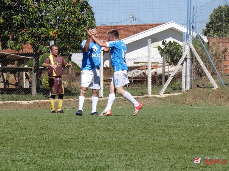 Sancalce surpreendeu e não tomou conhecimento do Darho no campeonato master. Fotos: Marcos Escrivani -