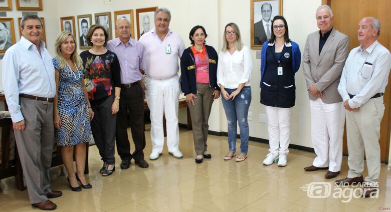Provedoria recebe grupo de Araraquara formado pelo presidente da Câmara, presidente da Comissão de Subsídios do Rotary, Conselho Municipal da Mulher e Maternidade Gota de Leite - 