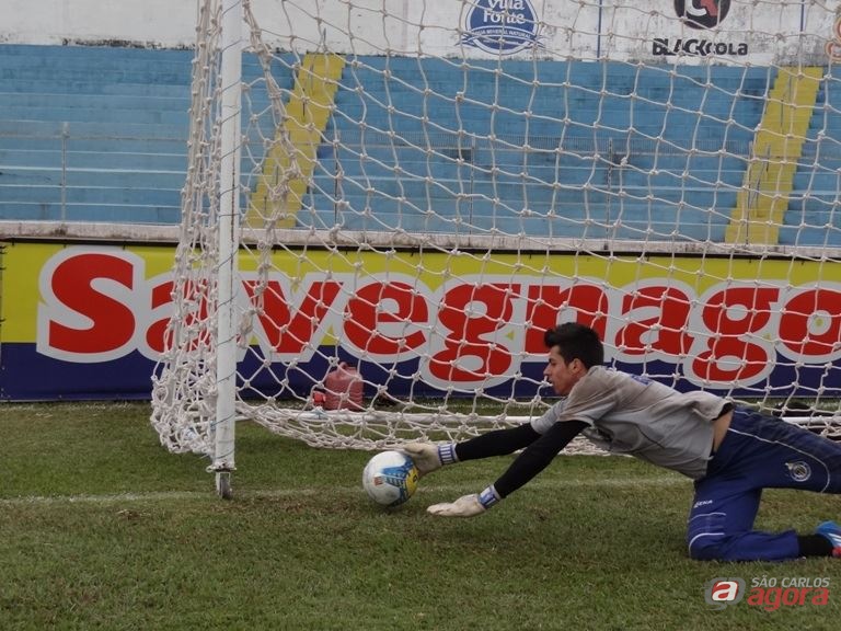No gol, Hotton ganha chance como titular diante do Olímpia. Foto: Marcos Escrivani -