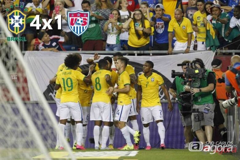 Festa brasileira. Jogadores comemoram um dos gols contra os EUA. Rafael Ribeiro/CBF - 
