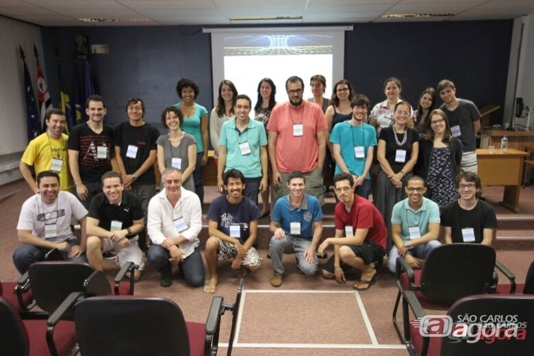 Reunidos, participaram do 3º Encontro de Egressos do Bacharelado em Matemática Aplicada e Computação Científica do Instituto.  Foto: Denise Casatti - 