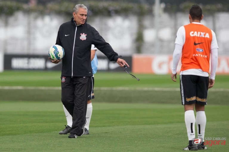Em Porto Alegre, o técnico Tite deve praticamente repetir a escalação utilizada no último domingo. Daniel Augusto Jr/Site Oficial do Corinthians -