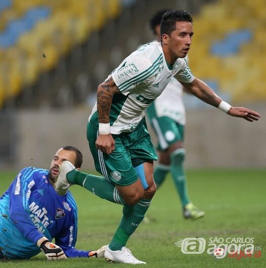 Lucas Barrios desencantou e marcou três na goleada palmeirense. Foto: Cesar Greco/Agência Palmeiras/Divulgação - 