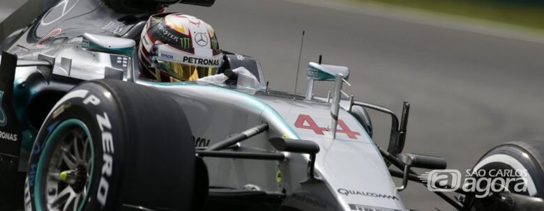 Hamilton dominou a corrida de ponta a ponta e disparou na classificação. Foto: site Mercedes - 