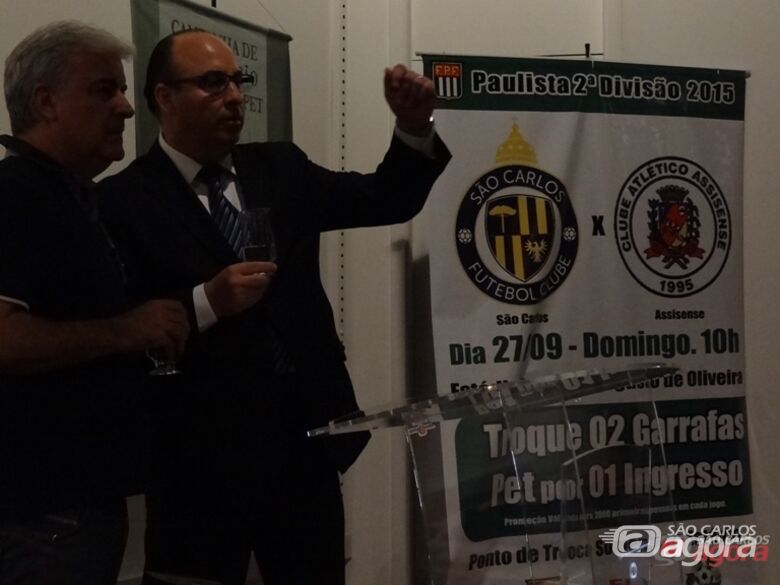 Antunes e Ferraz durante o lançamento oficial do Futebol Paulista Sustentável em São Carlos. Fotos: Marcos Escrivani -