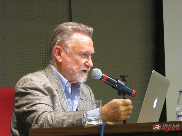 Certamente que, para João Cândido Portinari, falar de seu pai é sempre algo sublime. Foto: Divulgação -