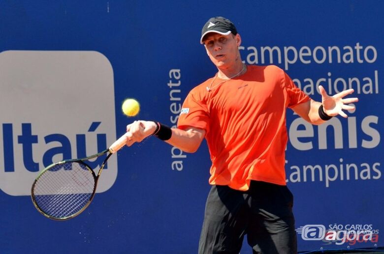 O tenista do CFR leva vantagem nos confrontos diretos com duas vitórias e uma derrota. Foto: João Pires/FotoJump - 