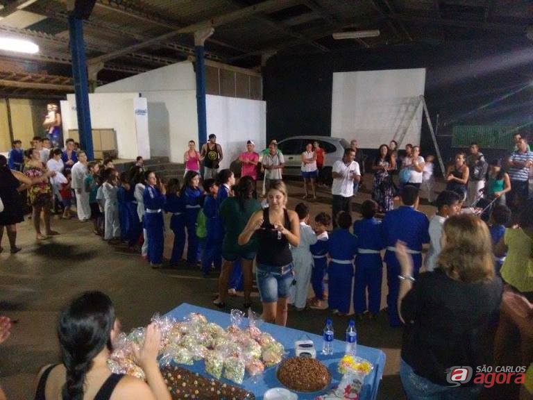 Crianças foram homenageadas e tiveram uma tarde bem agradável. Fotos: Divulgação -