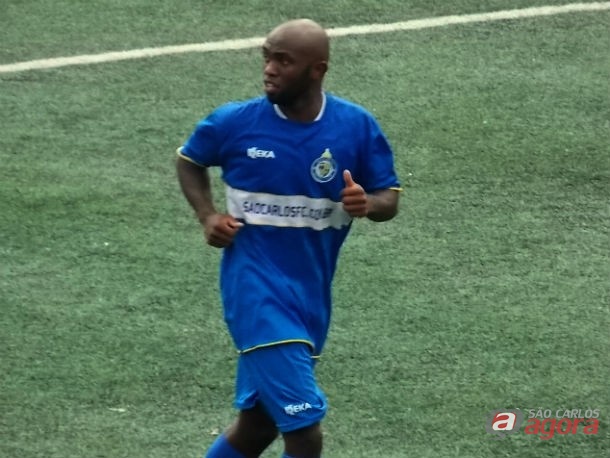 Daisson marcou o gol que garantiu o empate em Taboão da Serra. Foto: Rovanir Frias/SCFC -