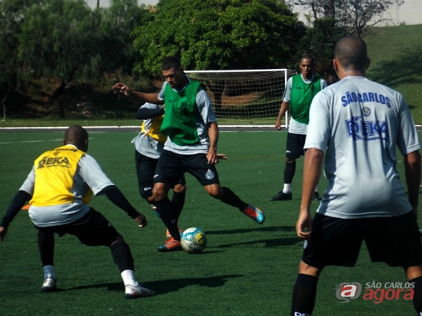 O local escolhido foi proposital, uma vez que o Sesi possui campo de grama sintética. Foto: Rovanir Frias/SCFC -