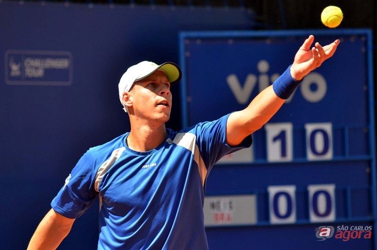 Ricardo Hocevar que havia entrado como lucky loser, foi superado pelo argentino Tomas Lipovsek Puches. Foto: João Pires/FotoJump -