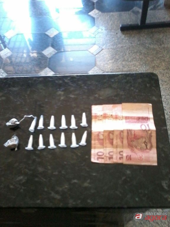 A droga foi apreendida pela Polícia. O menor liberado. Fotos: Divulgação -