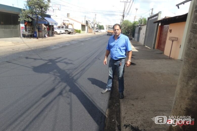 Sergio Rocha conquista recape de principais vias no Jardim Cruzeiro do Sul. Foto: assessoria do vereador - 