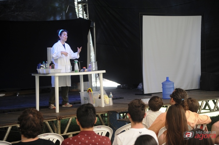 UFSCar promove Circo da Ciência para alunos dos ensinos Médio e Fundamental. Foto: Enzo Kuratomi/CCS -