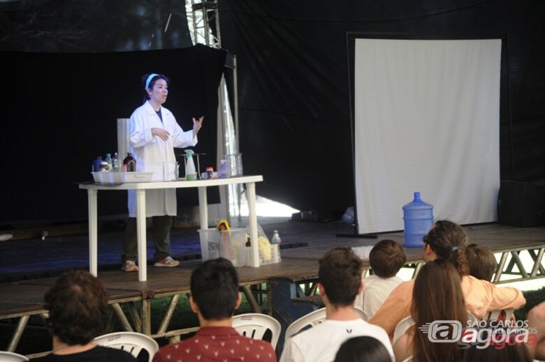 UFSCar promove Circo da Ciência para alunos dos ensinos Médio e Fundamental. Foto: Enzo Kuratomi/CCS - 
