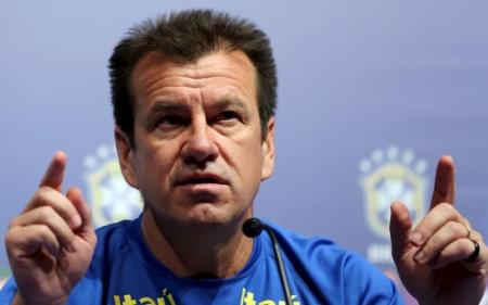 Dunga optou por mesclar jogadores experientes com atletas jovens. Foto: Reuters/Paulo Whitaker -