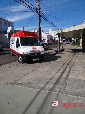 Vítima foi transferida para a Santa Casa de São Carlos. (foto Divulgação) -