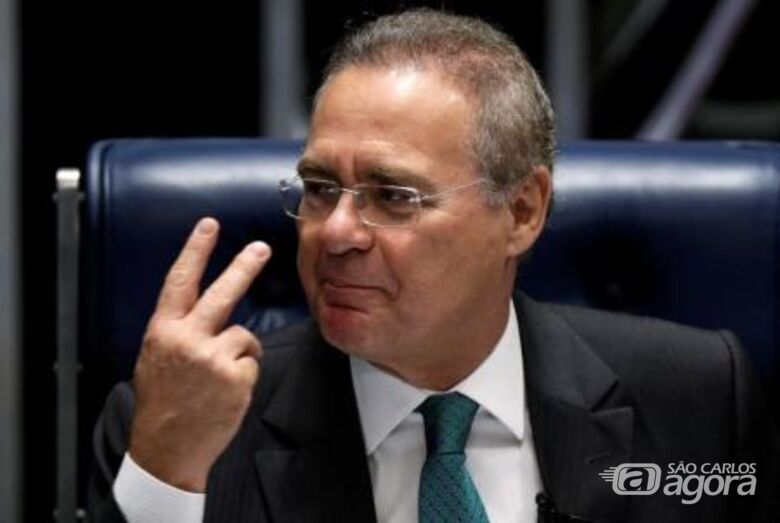Presidente do Senado, Renan Calheiros, gesticula durante sessão da Casa, em Brasília. Foto: Reuters/Ueslei Marcelino - 