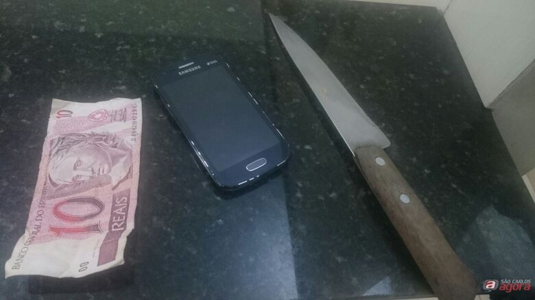 Faca apreendida com o menor. (foto Divulgação) -
