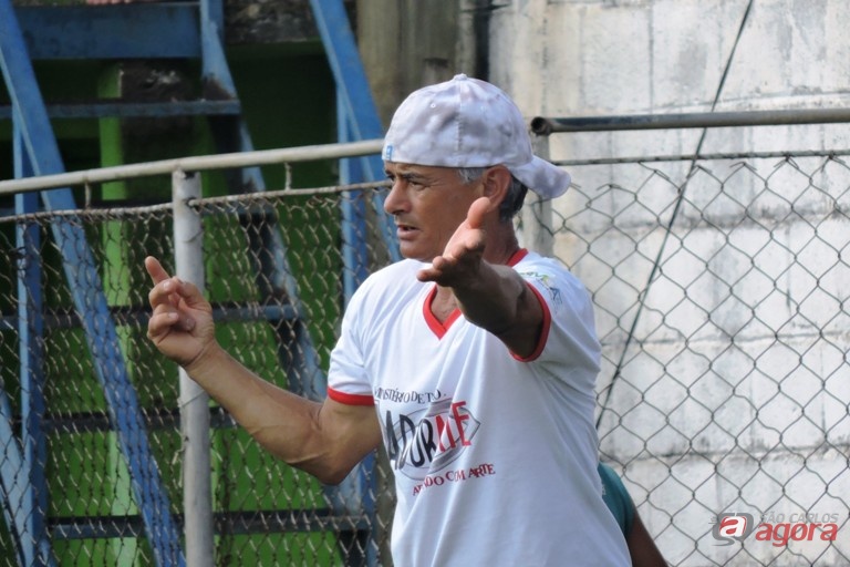 Gaúcho é o treinador e representante da equipe. Foto: Gustavo Curvelo/Divulgação -