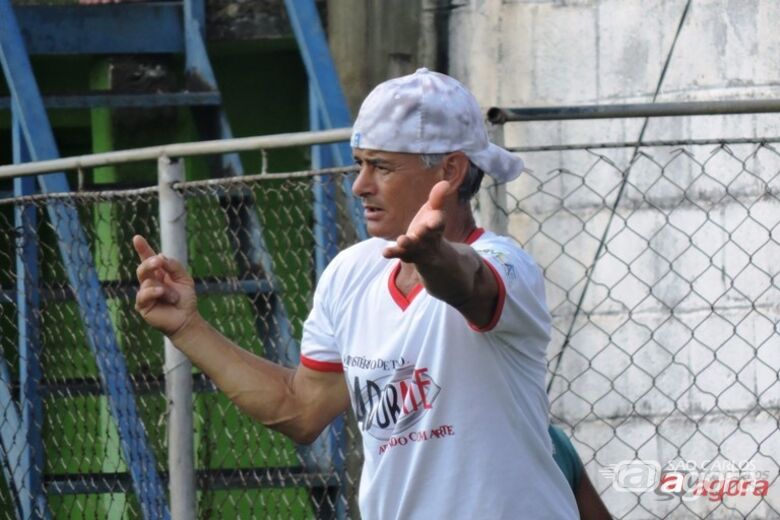 Gaúcho é o treinador e representante da equipe. Foto: Gustavo Curvelo/Divulgação - 